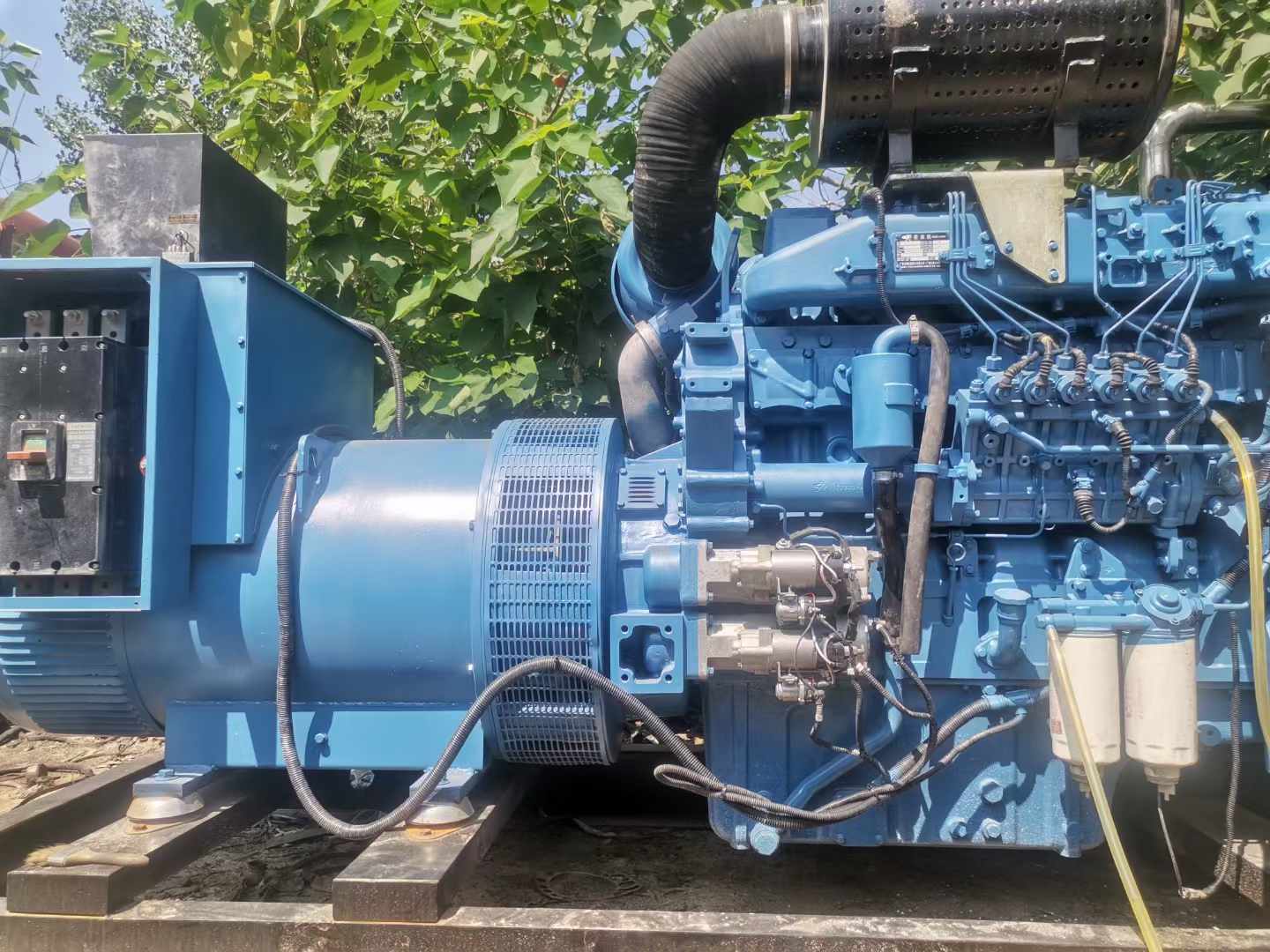 界首详细说明降低 800kW 柴油发电机输出电流波动的方法